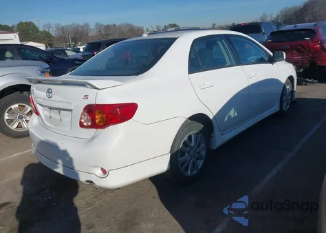 2010 Toyota Corolla S z USA, uszkodzony, nr VIN 1NXBU4EE1AZ227731